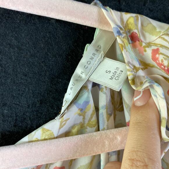 Lauren Conrad Womens Blouse Multicolor Floral Short Cap Sleeve Flowy Small - Picture 4 of 10